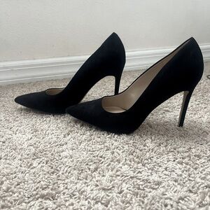 Black heels like BRAND NEW wore once unfortunately.